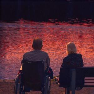 甘婷婷三级片打
